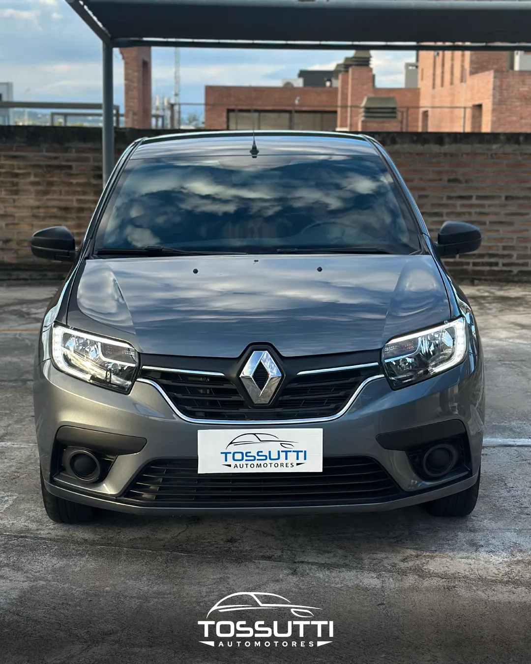 Renault SANDERO 1.6 LIFE 5 PUERTAS